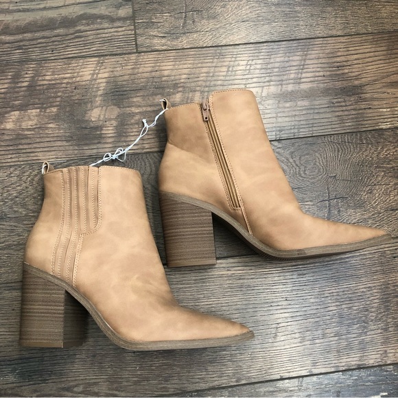 Universal Thread Shoes - Universal Thread Tan Ankle Boots